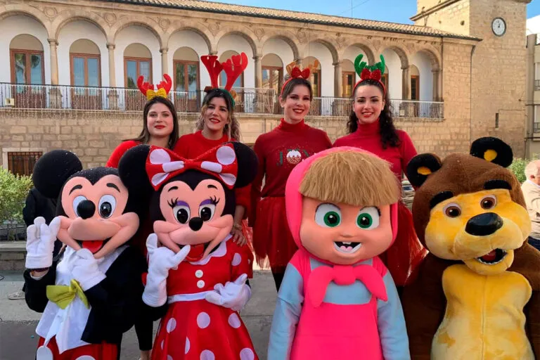 Pasa calles con nuestro muñecos de disney